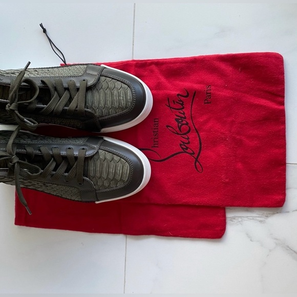 CHRISTIAN LOUBOUTIN
Crocodile Louis Flat Sneak. - Picture 8 of 13